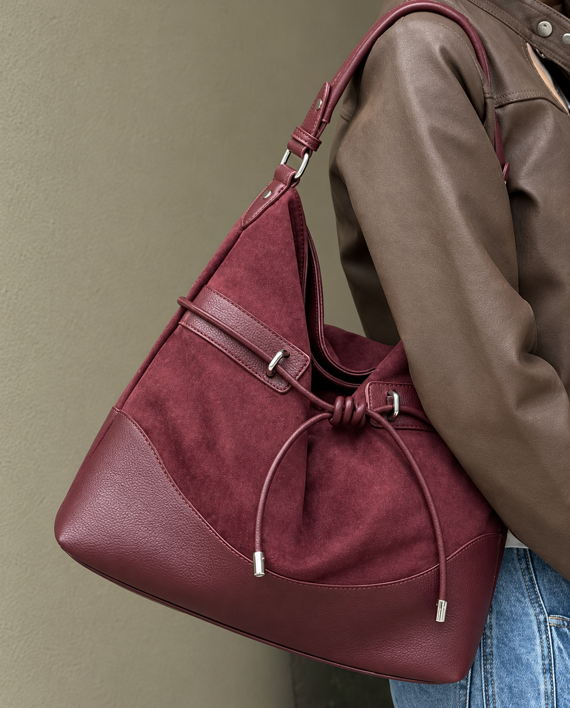 The Go-to hobbo (suede)